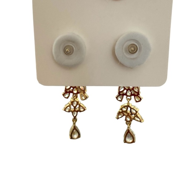 NWT Elegant Gold and Silver Dangle Chandelier Earrings - Picture 2 of 3